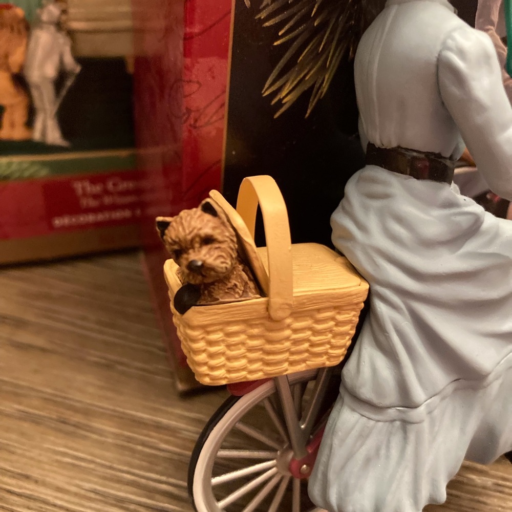 Hallmark - Picture 2 of 6